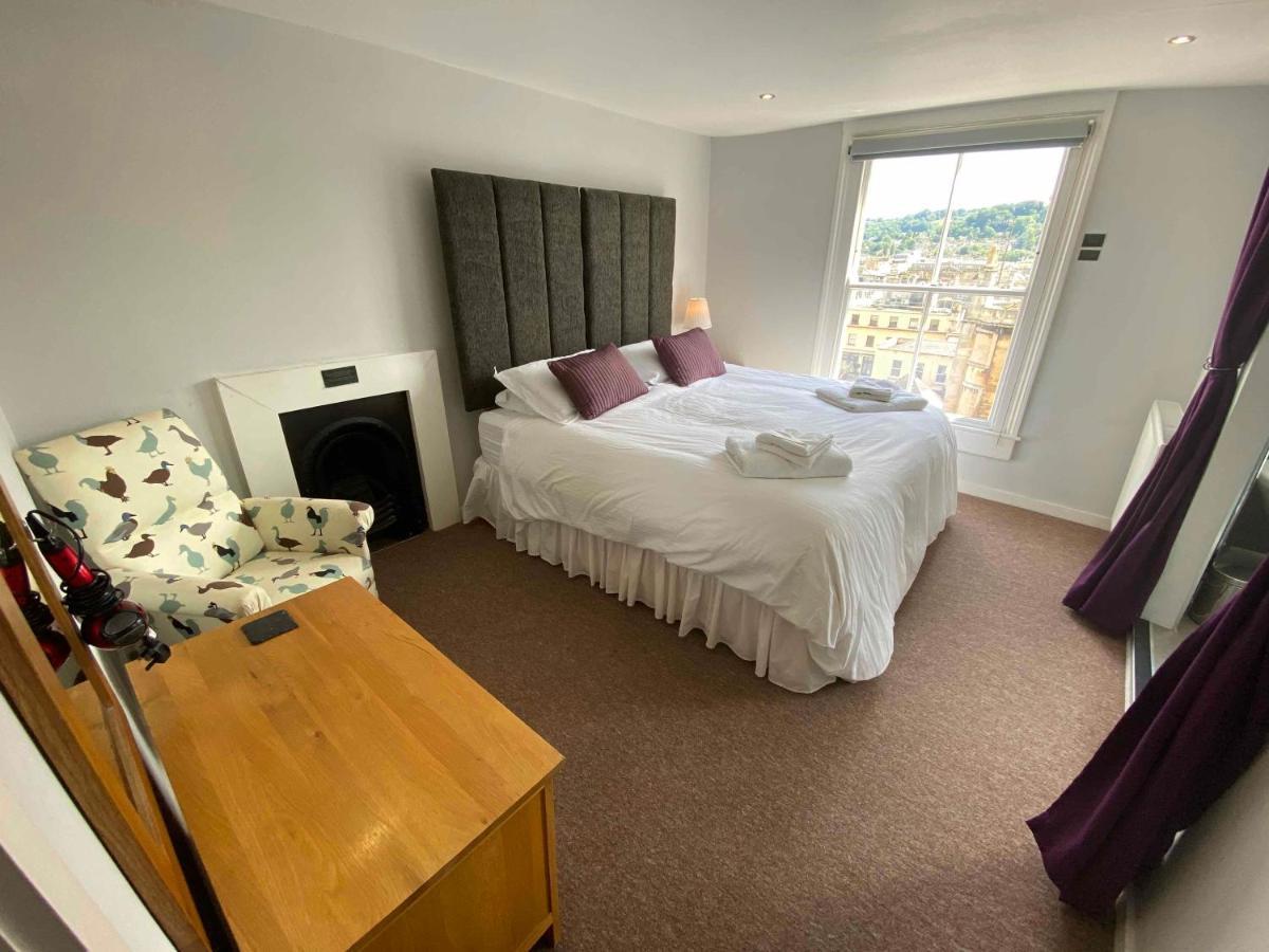 Roof Terrace Apartment, Centre, Sleeps Up To 8 * Bath